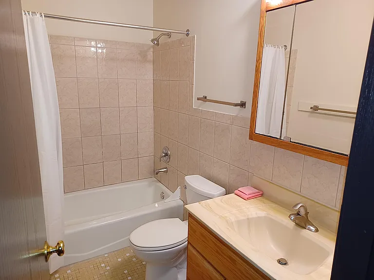 1527 N Winslowe Dr #2B — Photo 4