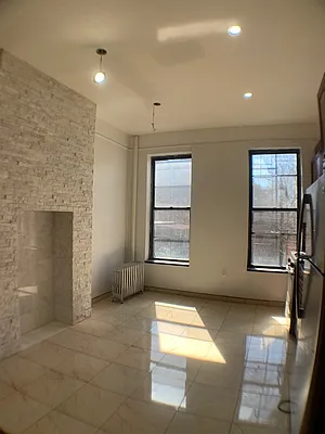 Rented by Capri Jet Realty Corp | media 19