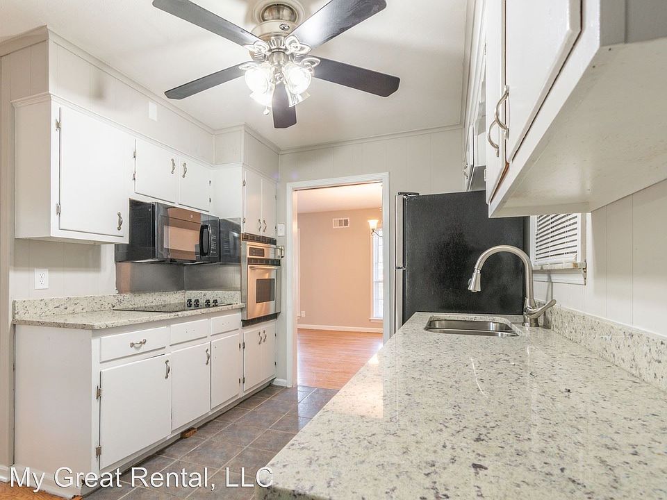 1st image of 1601 Lehr Dr