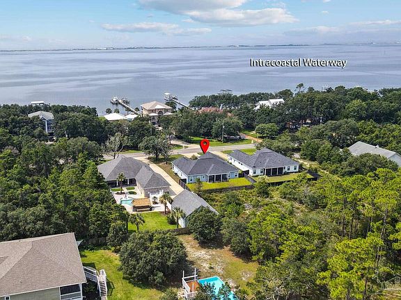 4th image of 5382 Soundside Dr