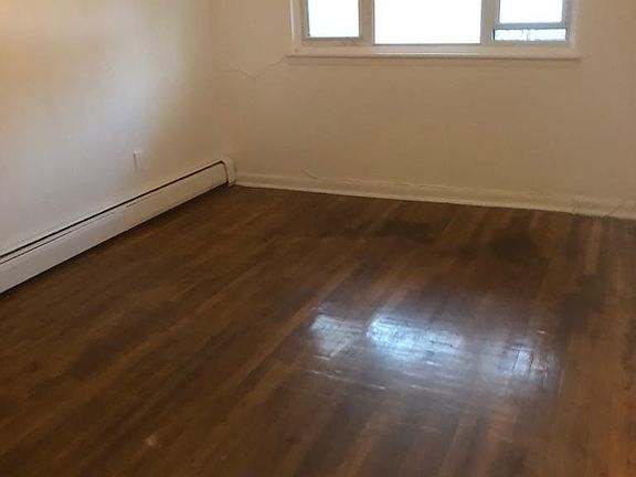 4th image of 1158 Noble Ave #3