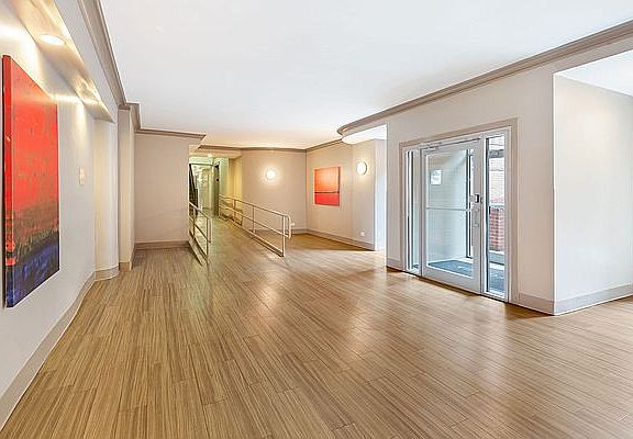5th image of 6420 Saunders St #718