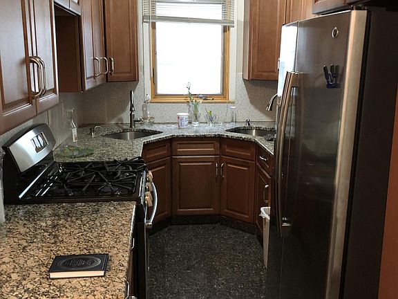 2nd image of 1650 E 19th St