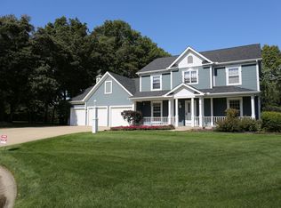 51988 Larkspur Cir, Granger, IN 46530