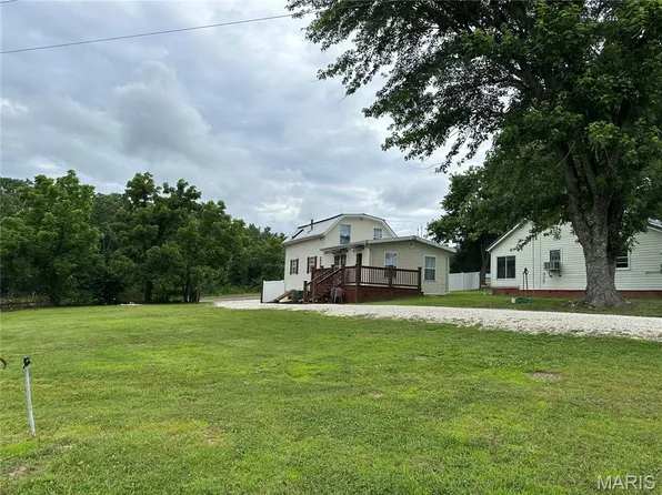 23454 Highway C, Belle, MO 65013