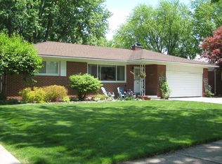 8771 Strom Dr, Sterling Heights, MI 48314