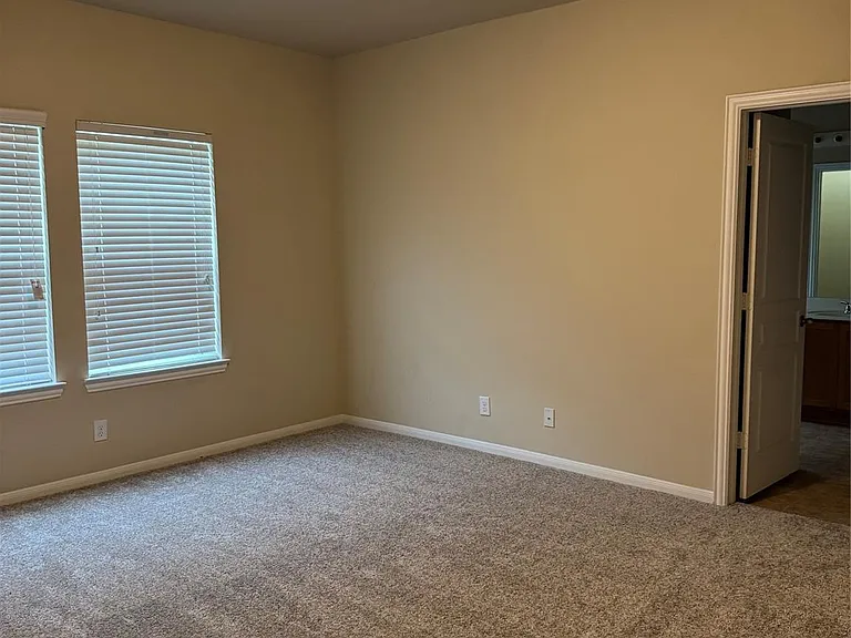 8127 Almera Falls Dr — Photo 10