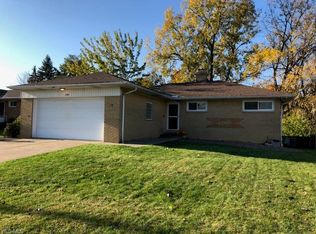 7296 Thorncliffe Blvd, Parma, OH 44134