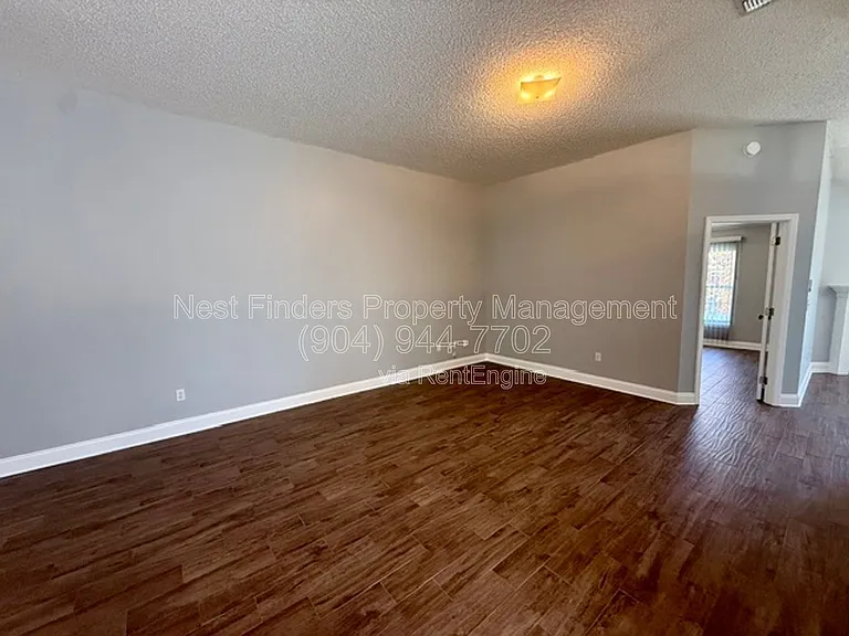 3139 Mountain Ash Rd — Photo 8