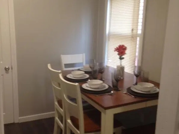 8 H St, Hampton, NH 03842