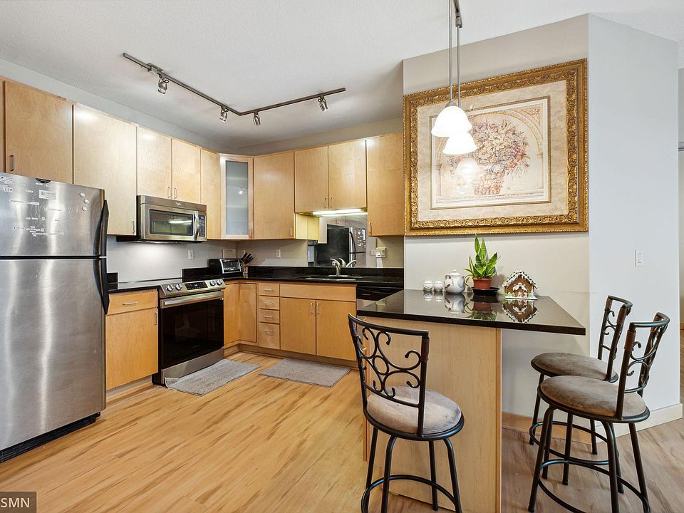 1st image of 2600 University Ave SE APT 410