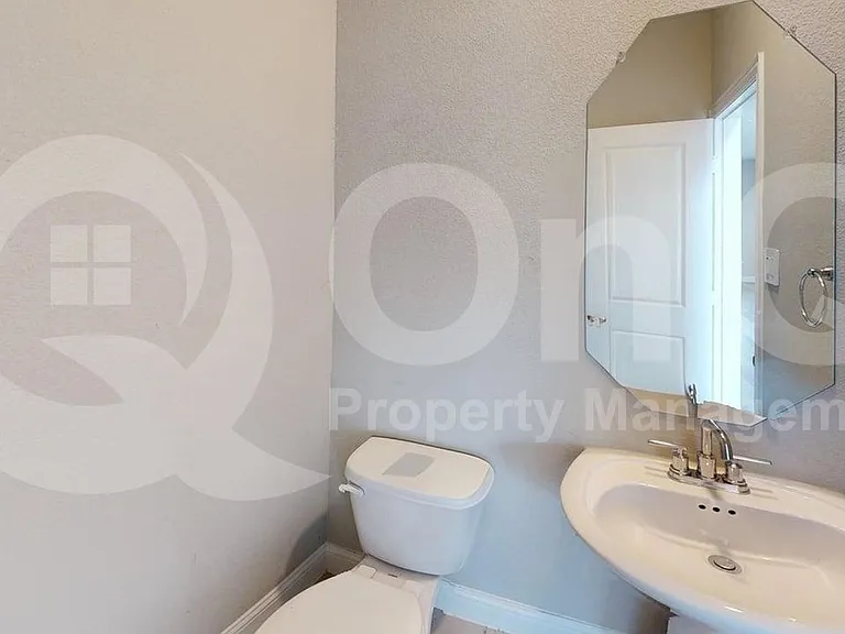 616 McKenna Dr — Photo 20
