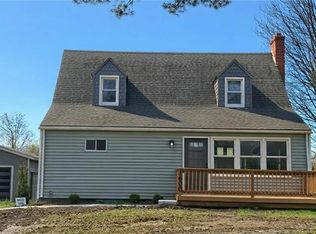 1600 Country Club Dr, Pleasant Hill, MO 64080
