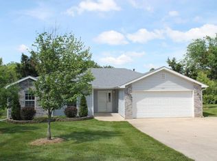 3801 Cotton Wood Ct, Columbia, MO 65202