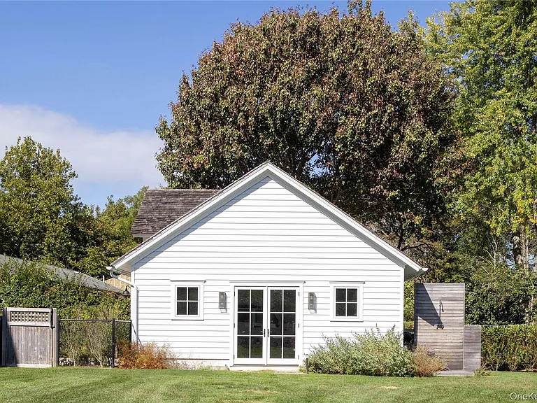 400 Youngs Rd — Photo 31