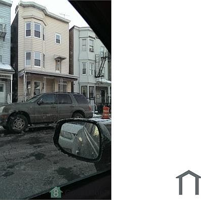 5th image of 49 Caroline Ave