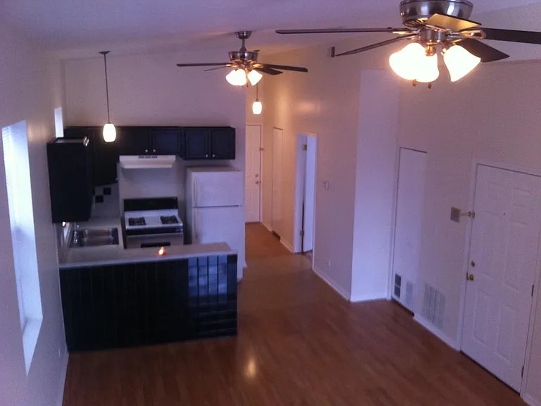 2328 W Belmont Ave #3 — Photo 1