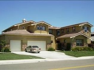 18349 Lakepointe Dr, Riverside, CA 92503