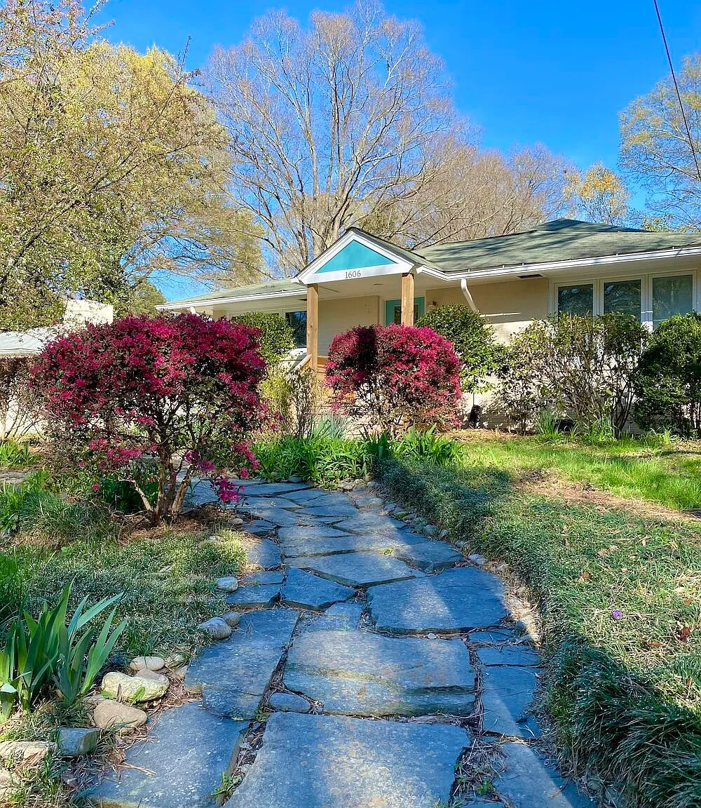 3 bed, 2.0 bath, 1500 sqft, $3,600 — Photo 2