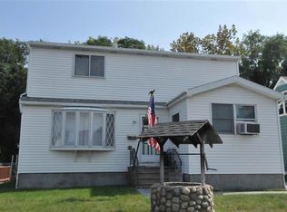 41 Lockrow Blvd, Colonie, NY 12205