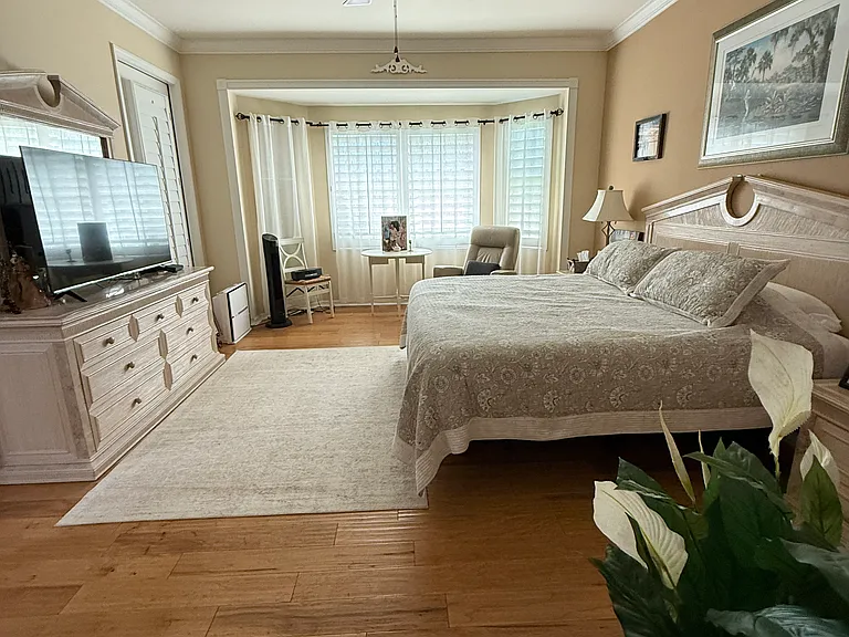 20121 Eagle Glen Way — Photo 3