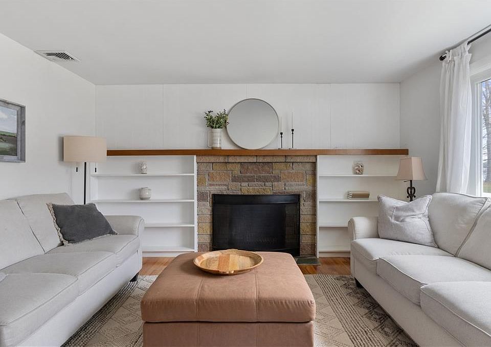 65 Bayberry Ln, East Greenwich, RI 02818 Zillow