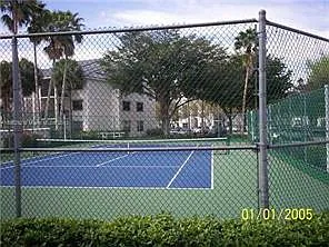 3 bed, 2.0 bath, 1305 sqft, $2,500 — Photo 3
