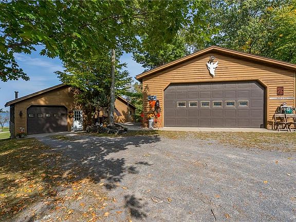 2nd image of 4617 Bach Ln