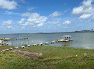 9124 W Bay Rd, Galveston, TX 77554