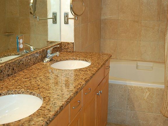 2nd image of 13141 Bella Casa Cir APT 1167