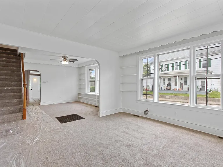 102 S 3rd St — Photo 5