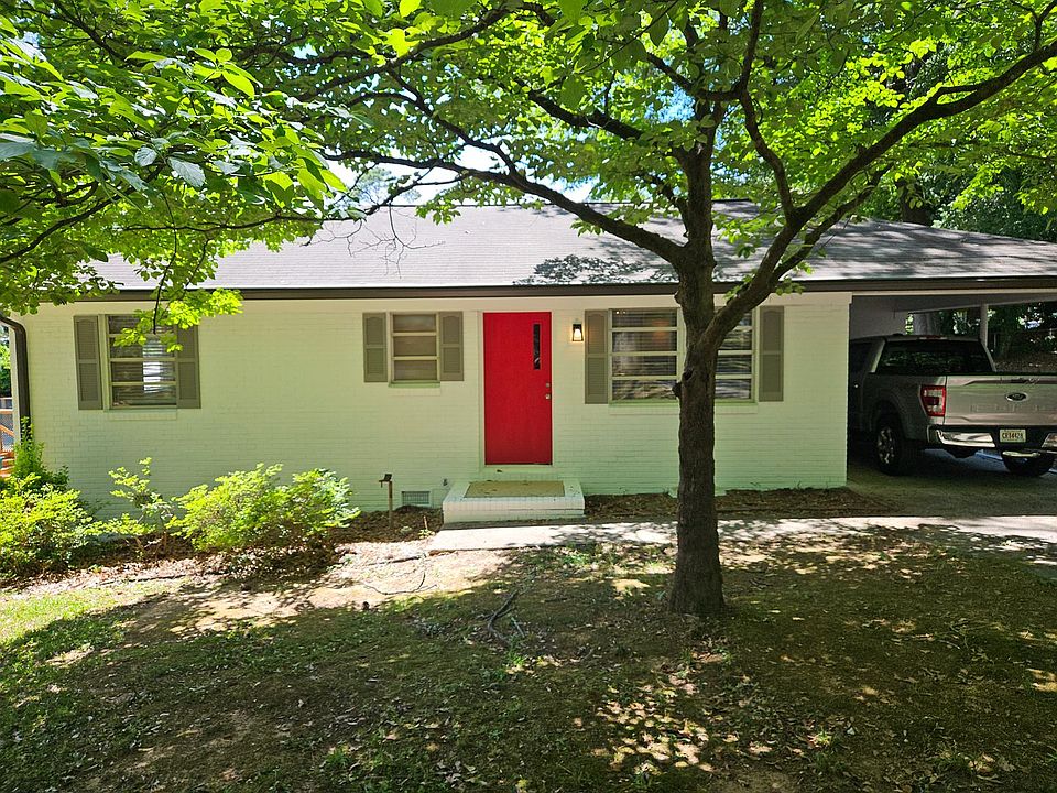 1st image of 535 Cobb Cir SE