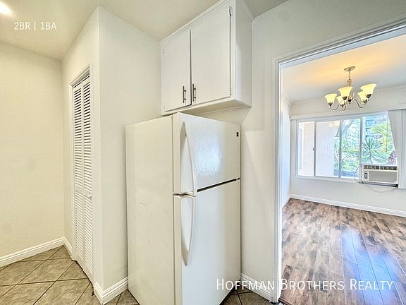 4th image of 1060 S Stanley Ave #5A