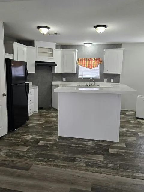 3 bed, 2.0 bath, 1120 sqft, $2,180 — Photo 3
