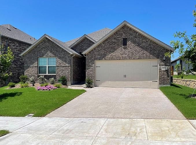 1st image of 2105 Maplewood Dr