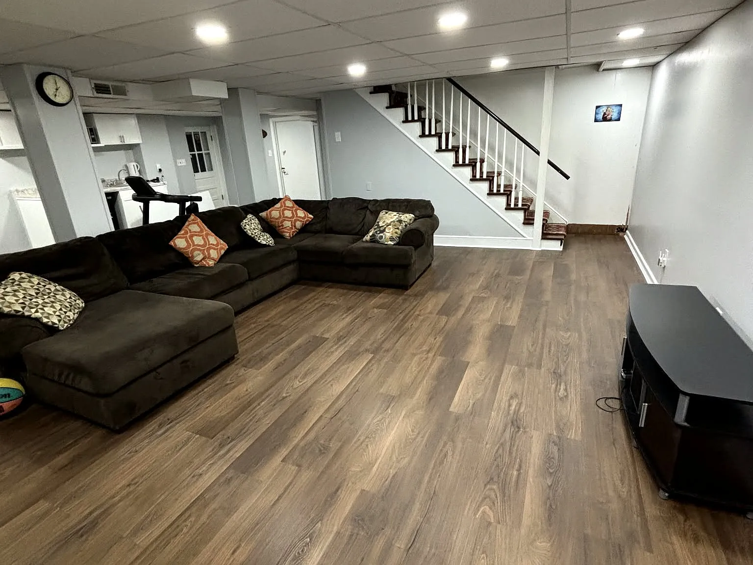 4 bed, 2800 sqft, $2,800 — Photo 3