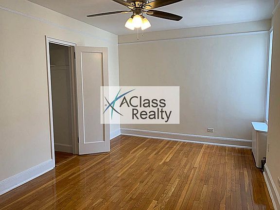 4th image of 4415 34th Ave APT 1D