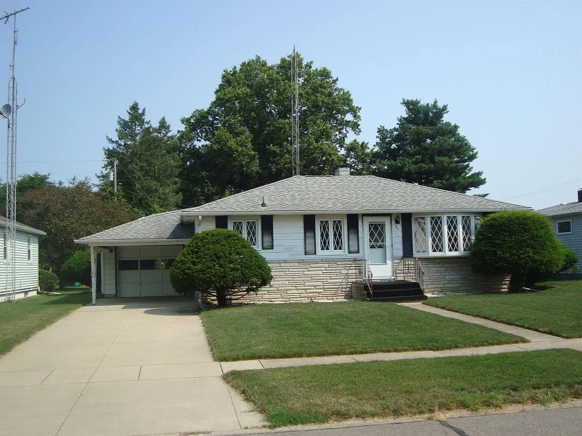 911 Virginia Ave photo 1