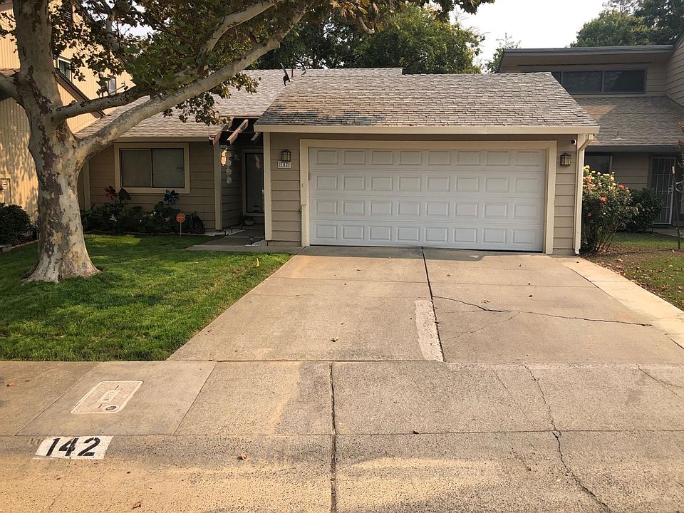 1st image of 142 Saginaw Cir