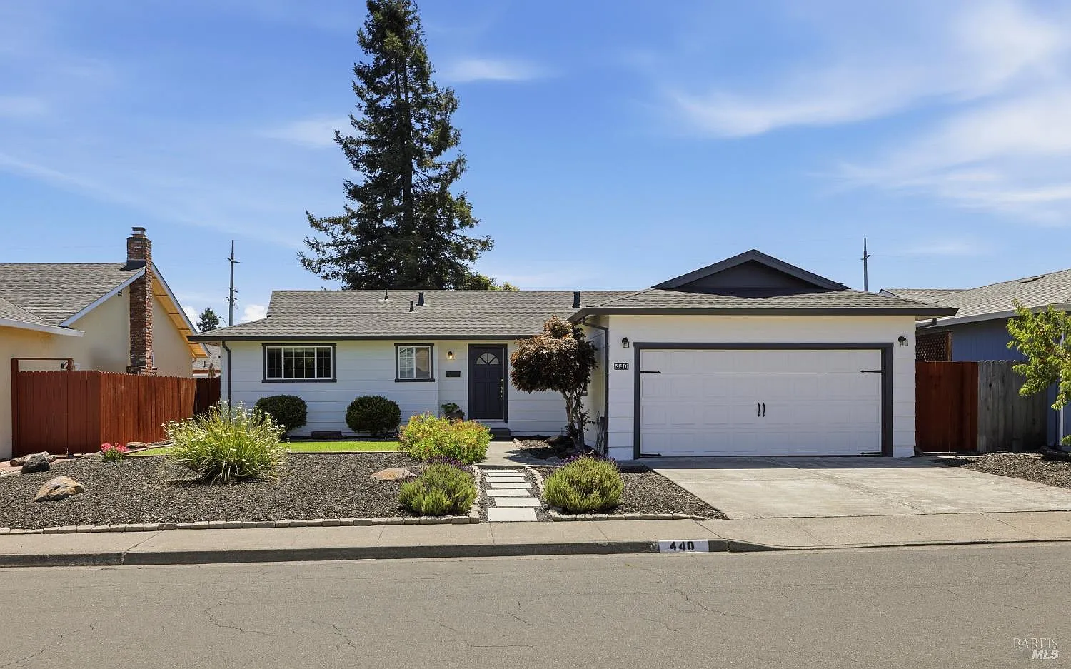440 Eastwood Drive - Photo 4