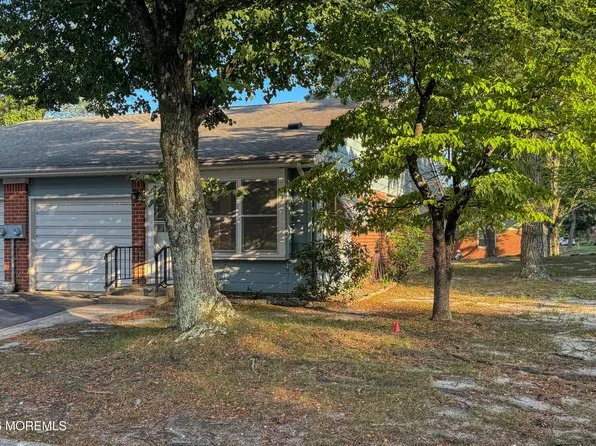 2 Lexington Drive #B, Whiting, NJ 08759