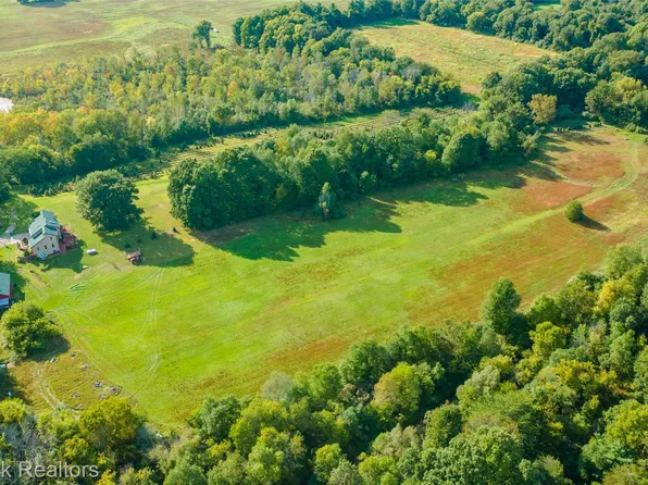 4700 Stanley Rd, Columbiaville, MI 48421