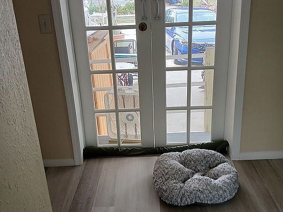 4th image of 2490 Merrman Dr