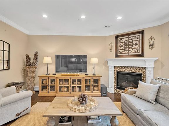 5th image of 22 Cheshire Pl