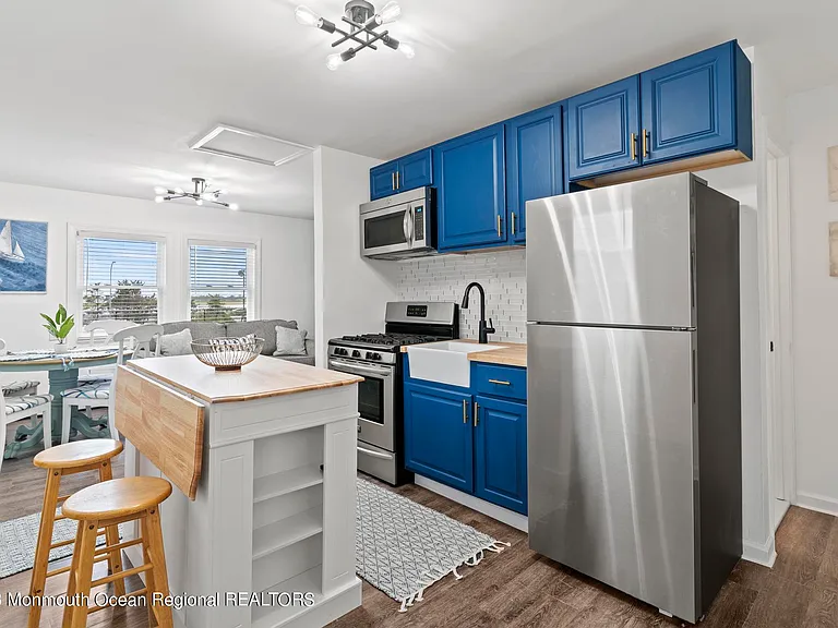 1007 Barnegat Ave #1 — Photo 2