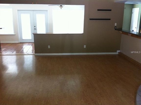 Great Room - view from the entryway