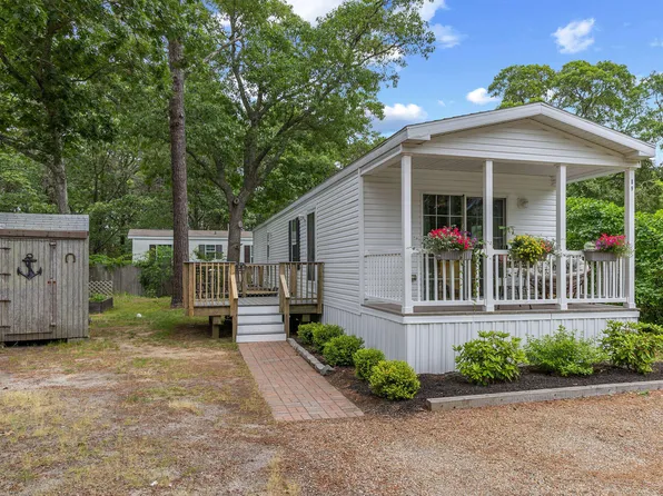 210 West Road #B9, Wellfleet, MA 02667
