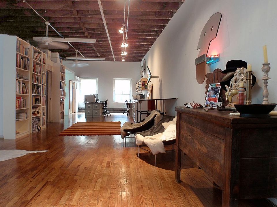 2nd image of 145 Chambers St #5THFL