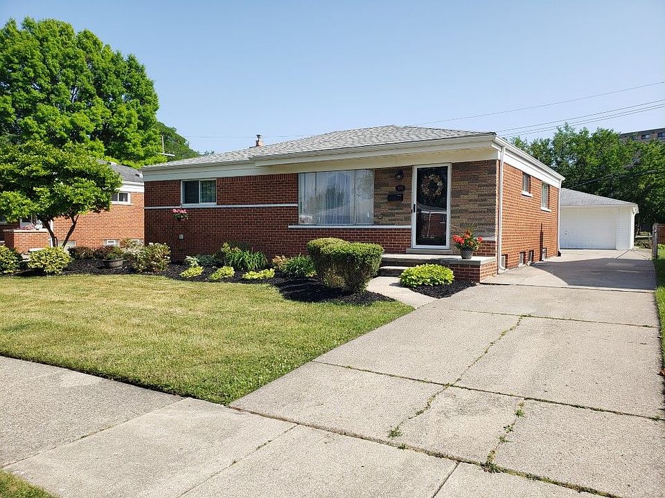 1st image of 1574 Connie Ave