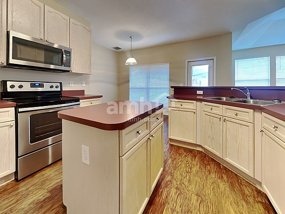 4th image of 11753 Donato Dr